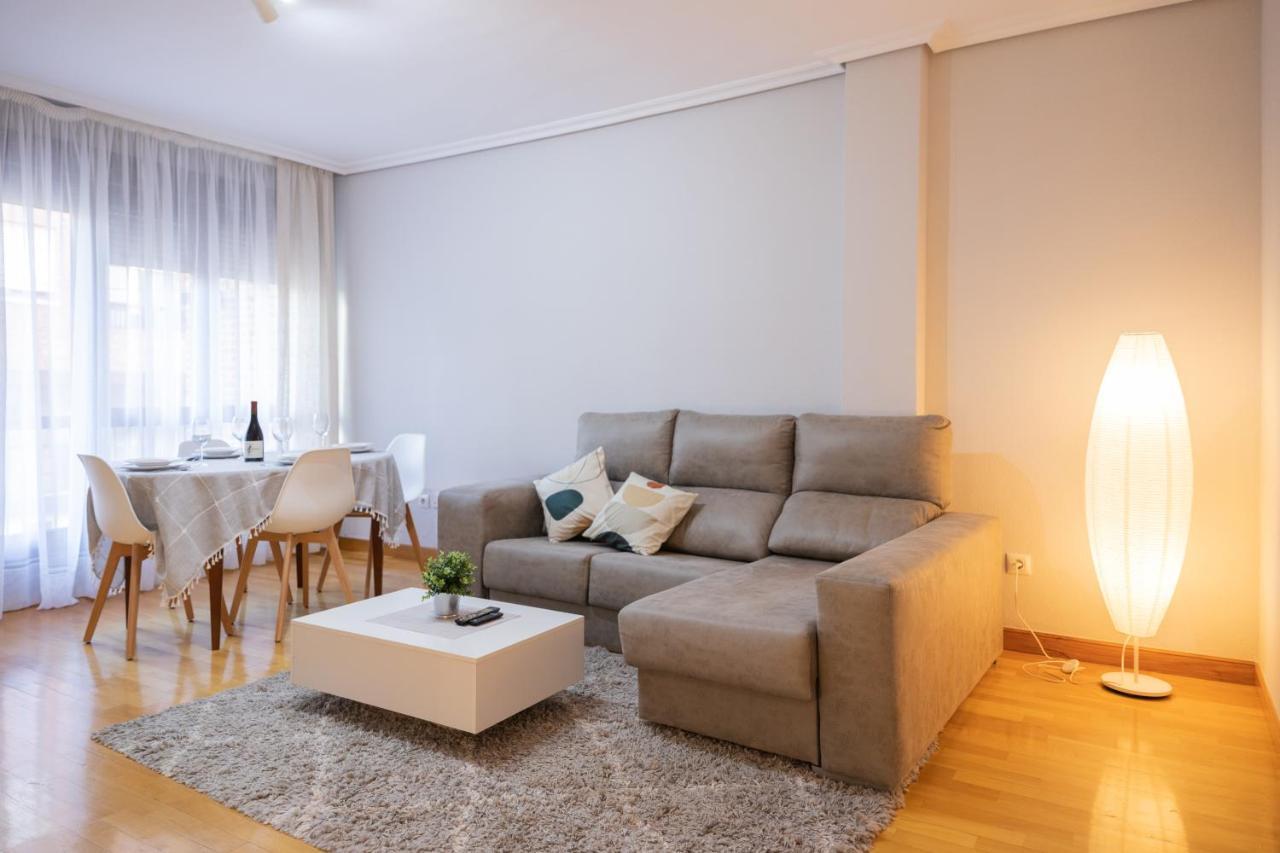 Apartamento Albelda Centro Albelda De Iregua Екстер'єр фото