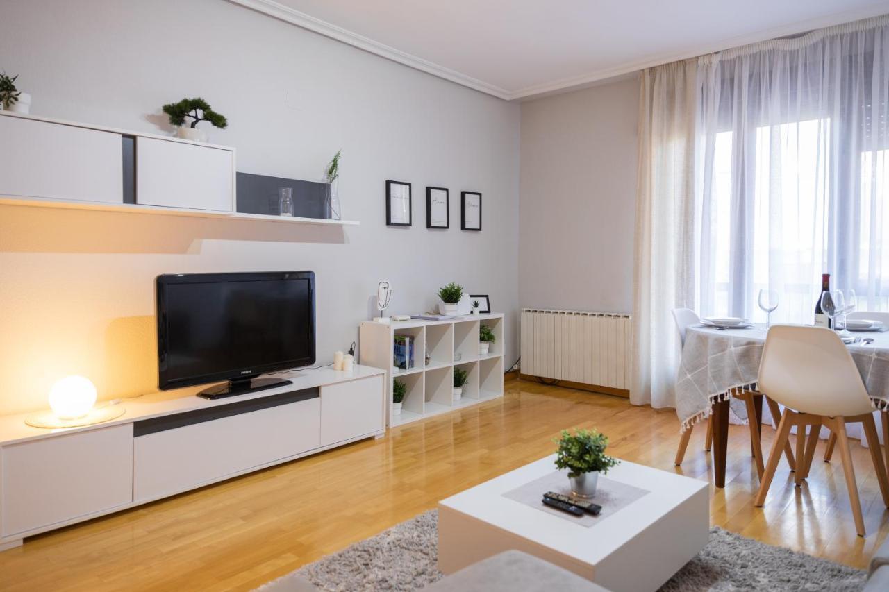 Apartamento Albelda Centro Albelda De Iregua Екстер'єр фото
